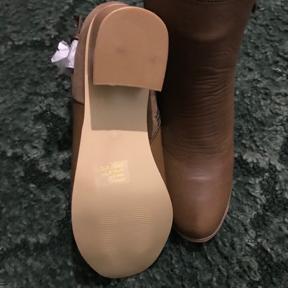 Booties - Picture 4 of 4